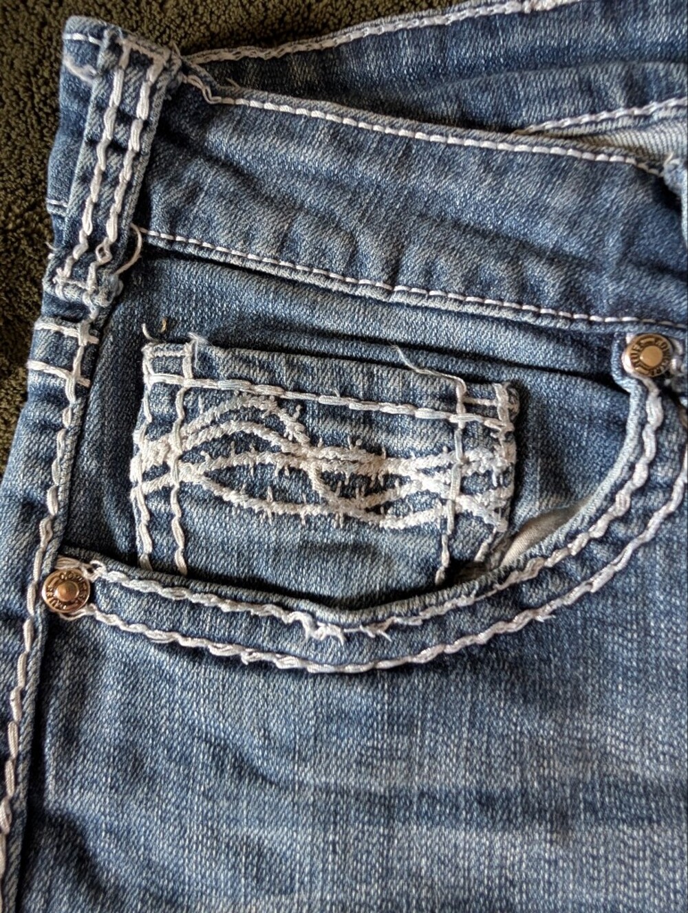 Cowgirl tuff Embroidered Denim Cuffed Shorts - Blue - Picture 2 of 9